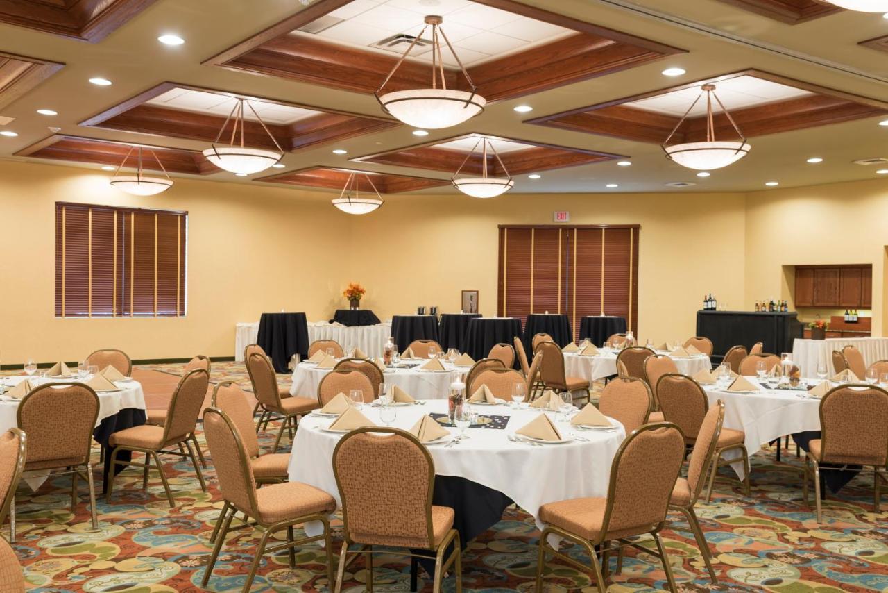 Holiday Inn Midland By Ihg Exterior foto